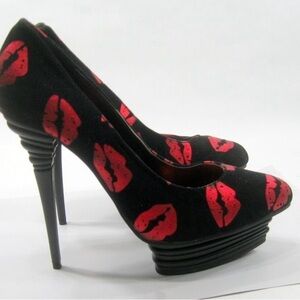 Stylish Black Heels with Red Lip Design